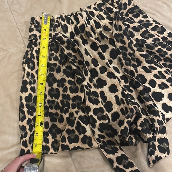 Zara Leopard Print Short - Picture 5 of 5
